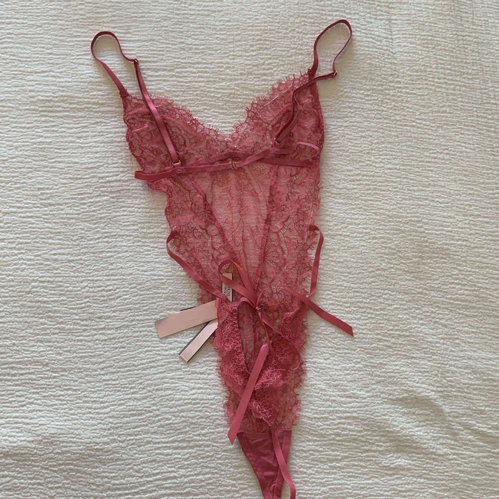 NWT Victoria’s Secret Dream Angels unlined corded lace pink teddy. Size small - Picture 8 of 10